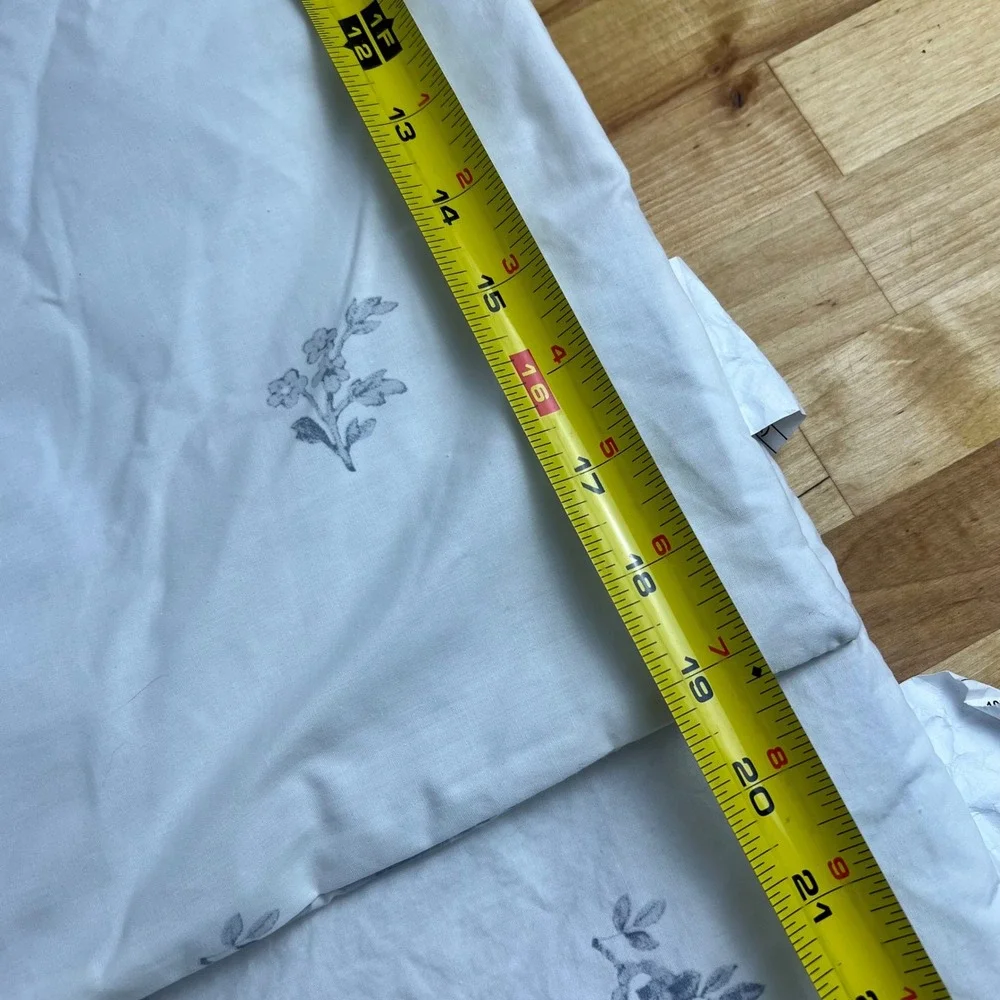 Cabbages & Roses London Shams Pillowcases Quilted‎ Gray White Floral Standard